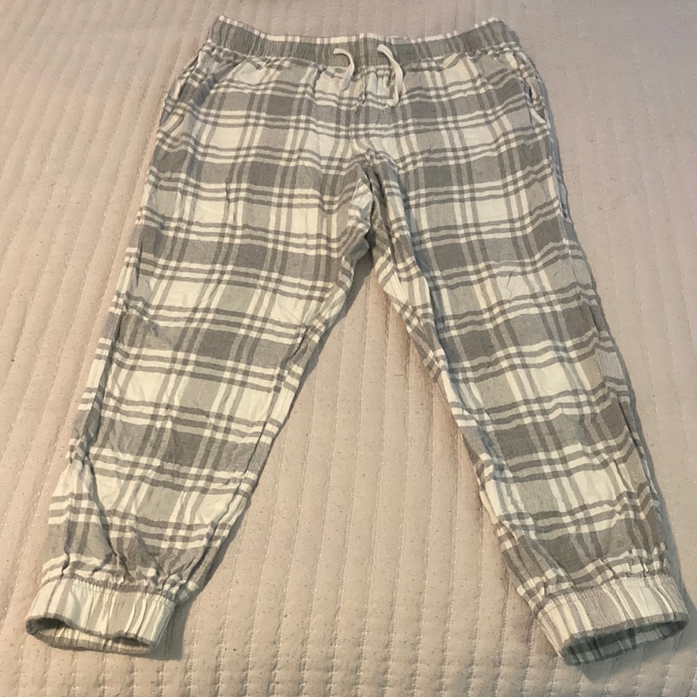 American Eagle Outfitters Gray Plaid Pajama Pants